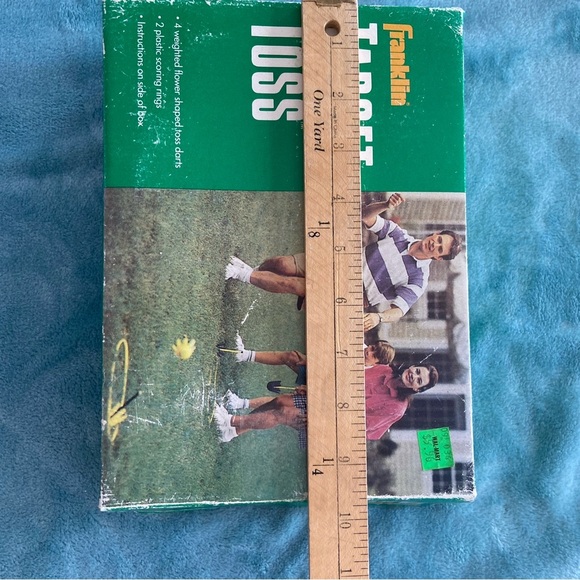 Vintage Franklin Target Toss 4 Weighted Flower Shaped Darts & 2 Rings - Picture 4 of 7